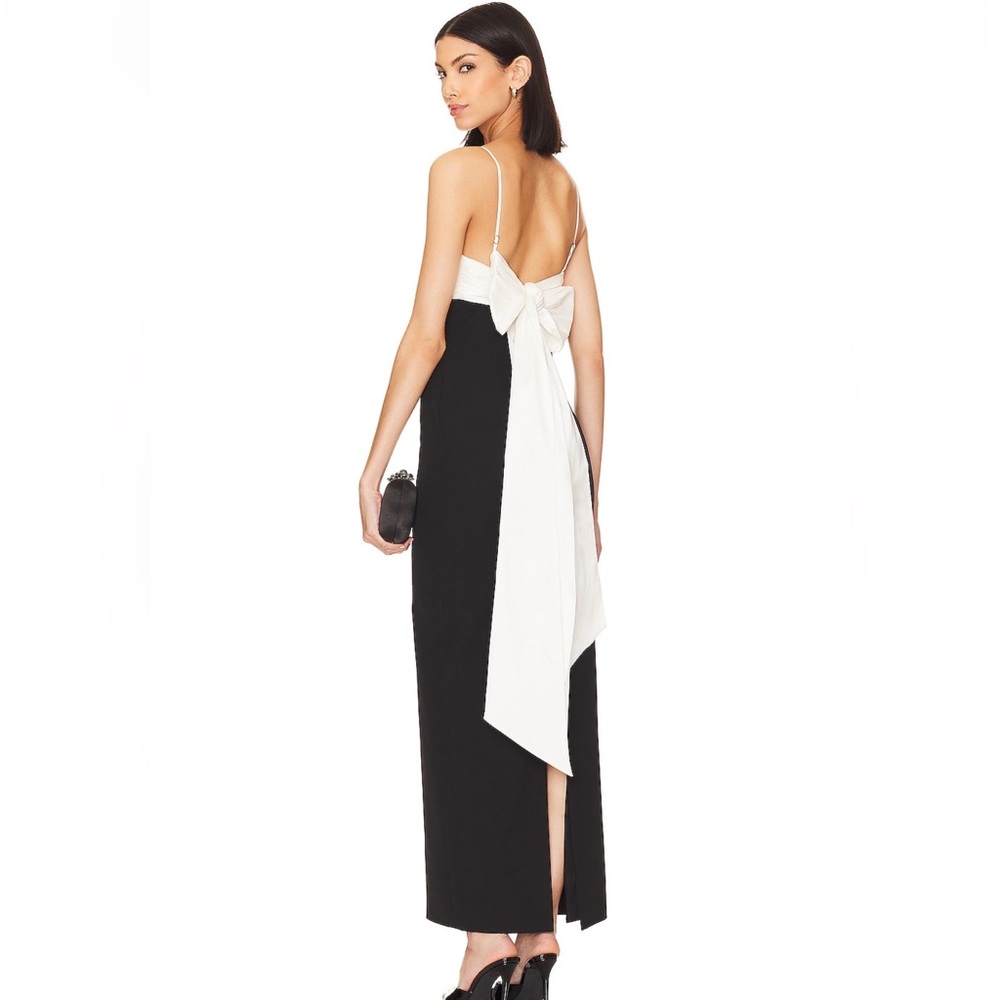Elegant Black and White Dress - MAJORELLE Avori Gown